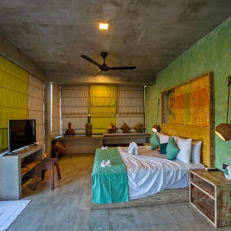 White Moon Resort Gampaha Buitenkant foto