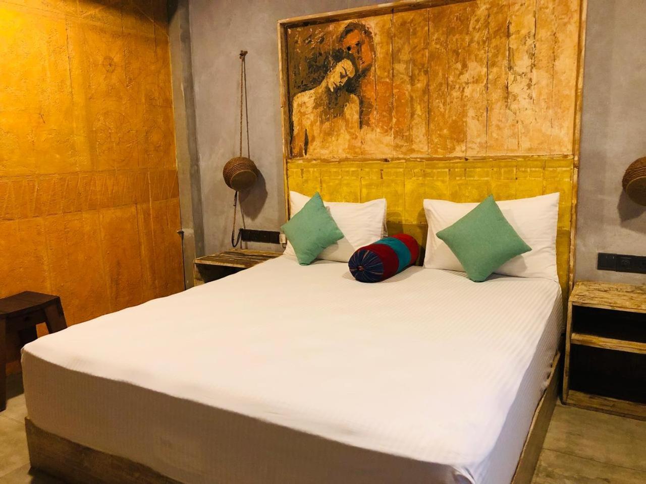 White Moon Resort Gampaha Buitenkant foto