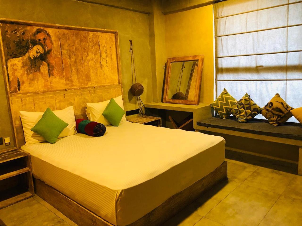 White Moon Resort Gampaha Buitenkant foto