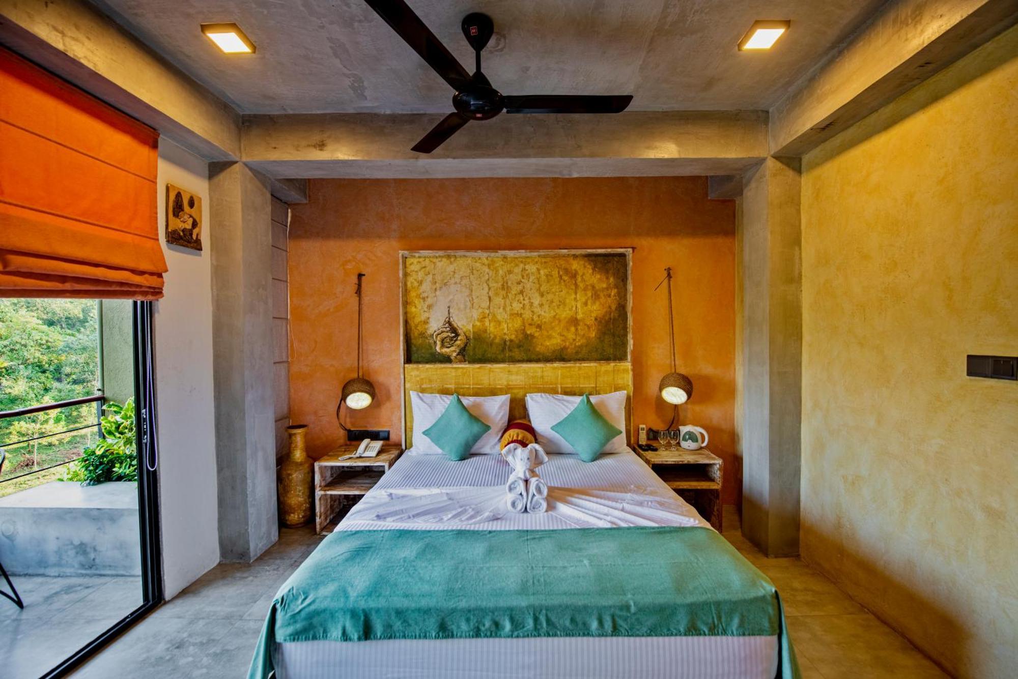White Moon Resort Gampaha Buitenkant foto