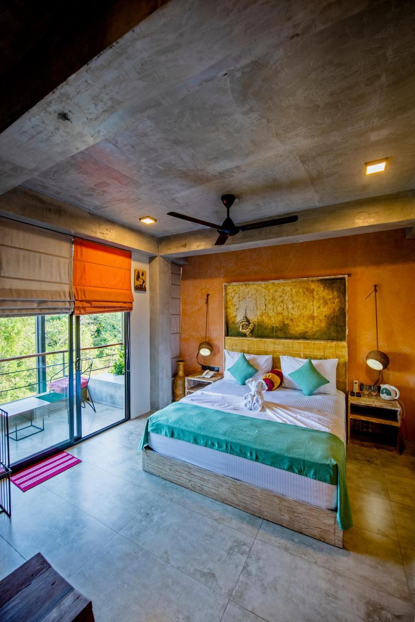 White Moon Resort Gampaha Buitenkant foto